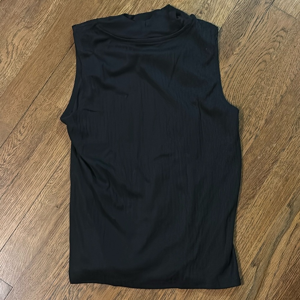 Womenβs Tank Top, High Neckline, Size Medium, Excellent Condition!